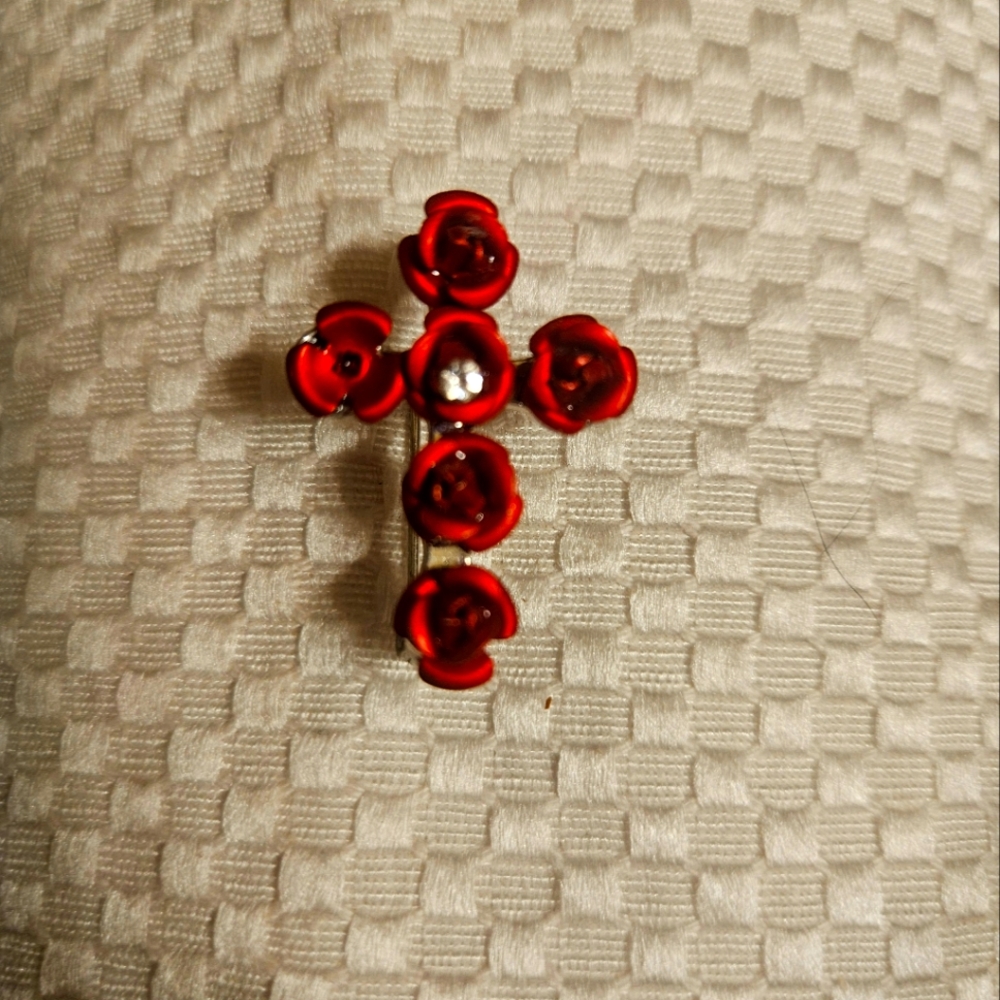 Red rose cross pin